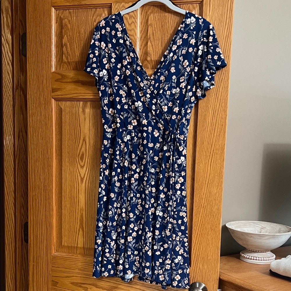 Kaileigh Navy Floral Midi Dress